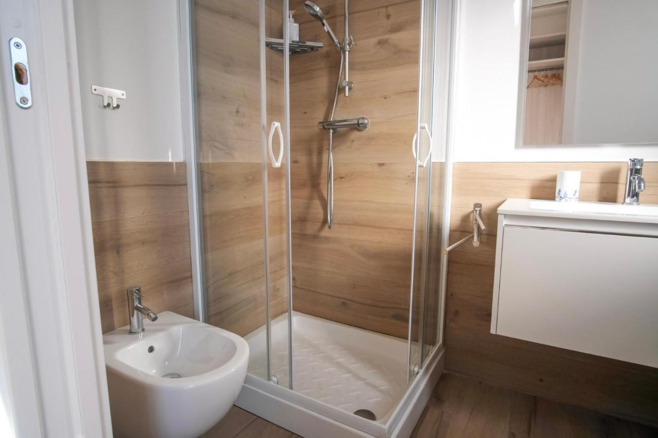 Rossani Suites&Aparts Bari Esterno foto